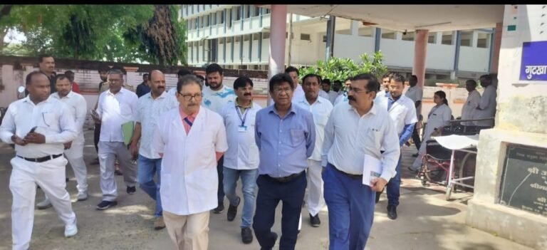 कन्नौज : संयुक्त जिला चिकित्सालय का महानिदेशक ने किया औचक निरीक्षण, व्यवस्थाएं पाई गईं संतोषजनक