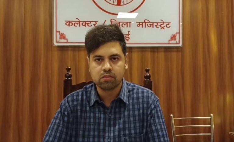 डीएम चौराहे से अशोक स्तम्भ को हटाने से संबंधित खबर प्रसारित की जा रही है । जिला आधिकारी ने ऐसी खबरों का किया खण्डन
