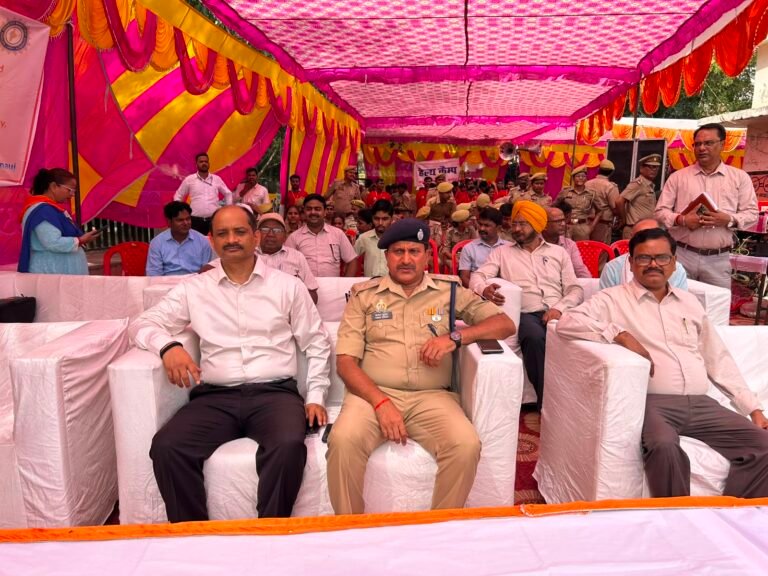 कन्नौज जिलाधिकारी एवं पुलिस अधीक्षक कन्नौज की उपस्थिति में मेहंदी घाट कन्नौज पर बाढ़ आपदा प्रबंधन मॉक ड्रिल का आयोजन