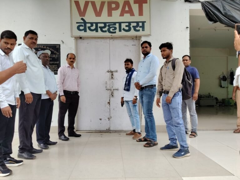 कन्नौज ईवीएम की सुरक्षा में शिथिलता बर्दाश्त नही DM ने किया वेयरहाउस का मासिक निरीक्षण 360 कंट्रोल यूनिट सुरक्षित रखी गईं
