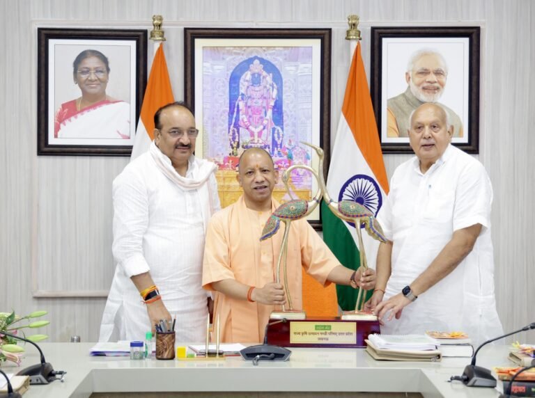 CM योगी की अध्यक्षता में मण्डी परिषद की बैठक, 2026-27 के लिए ₹3025.49 करोड़ का बजट मंजूर